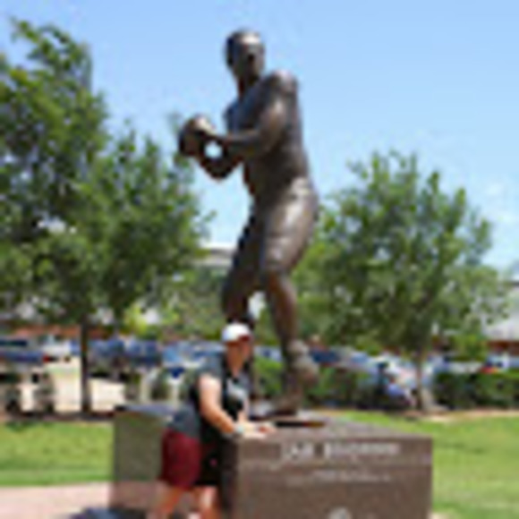 Meet your Posher, Victoria - Picture 1 of 1